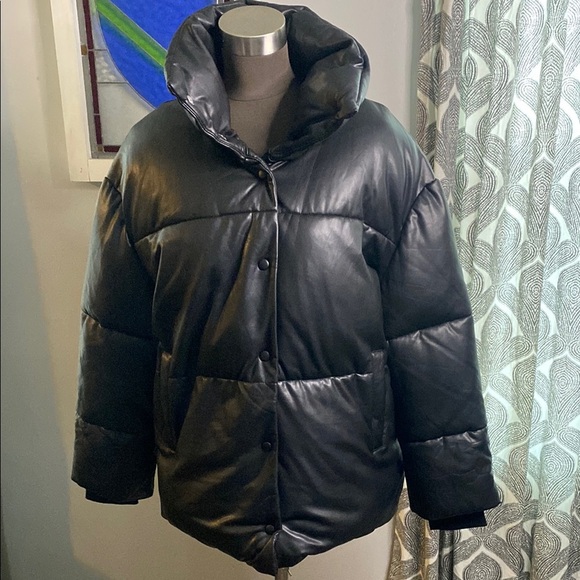 Avec Les Filles Jackets & Blazers - Anthropologie Avec Les Filles Black Faux Leather Puffer Jacket